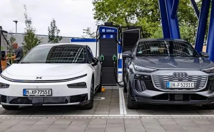 Audi Q6 e-tron vs XPeng P7+: Φόρτιση, κατανάλωση, επιδόσεις και τεχνολογία