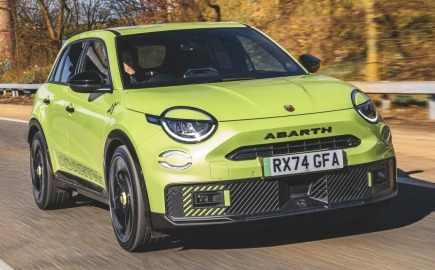 Το πιο δυνατό Abarth όλων των εποχών μπαίνει στη πρίζα!