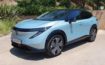 Το ανανεωμένο Nissan Ariya 2026 αποκαλύπτεται