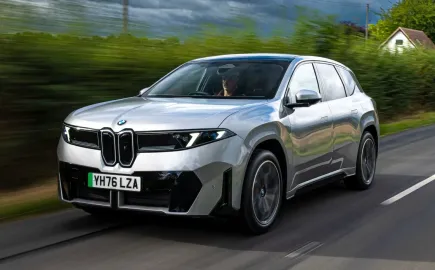 BMW iX3 40 M Sport 2026: Η «μικρή» έκδοση που τα σπάει