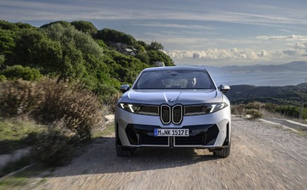 iX3 50 xDrive: Το ηλεκτρικό SUV που ανοίγει νέο κεφάλαιο για τη BMW