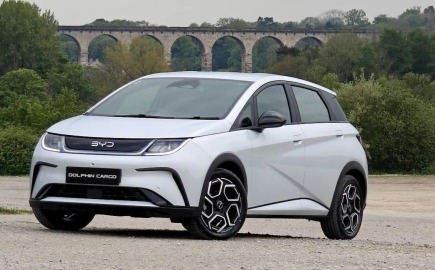 BYD Dolphin Cargo e-Van: Ένα νέο «όπλο» για τις αστικές διανομές