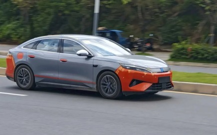 BYD Qin Max EV: Το νέο ηλεκτρικό sedan με φόρτιση σε 9 λεπτά, αποκαλύπτεται