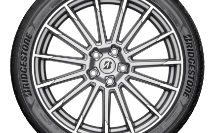 Η Bridgestone παρουσιάζει το νέο Potenza Sport EVO με τεχνολογία ENLITEN