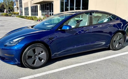 Σε τι κατάσταση βρίσκεται ένα Tesla Model 3 μετά από 380.000 χλμ.;