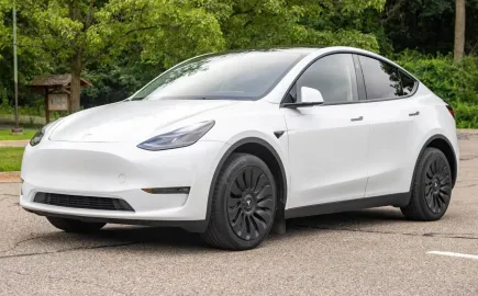 Tesla Model Y με 180.000 χλμ.: Δεν ήταν η γρήγορη φόρτιση που «σκότωσε» την μπαταρία