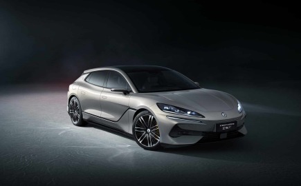 Ποια εταιρεία αυτοκινήτων είχε έσοδα το 3ο τρίμηνο 79,5 δισεκατομμύρια δολάρια;