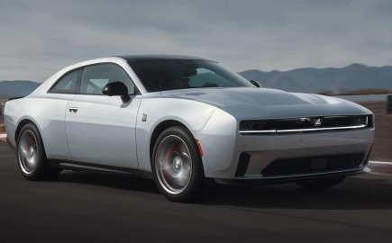 Dodge Charger: Το εμβληματικό muscle car της Αμερικής πατά για πρώτη φορά Ευρώπη