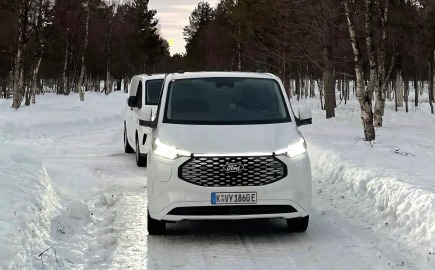 Ford E-Transit Custom 2026: Μεγαλύτερη μπαταρία, περισσότερη αυτονομία και AWD