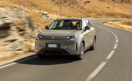 Leapmotor B03x: Το νέο ηλεκτρικό SUV που φορτίζει πριν προλάβεις να πιεις καφέ