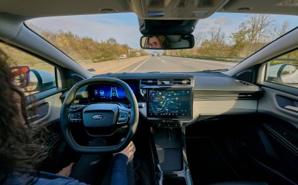 Η προηγμένη τεχνολογία hands-free οδήγησης BlueCruise της Ford [video]