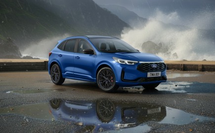 Ford Kuga FΗΕV: Προηγμένη υβριδική τεχνολογία και πολυμορφικότητα με SUV χαρακτήρα
