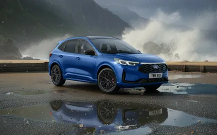 Νέο Ford Kuga FΗΕV: Ετοιμοπαράδοτο και με προνομιακό πρόγραμμα χρηματοδότησης – Τιμή