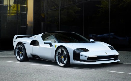 Η υβριδική SC40 αναγεννά τη θρυλική Ferrari F40 και είναι πιο «άγρια» από ποτέ!
