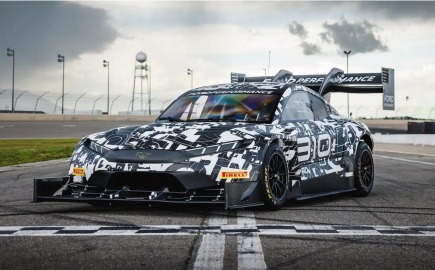 Η Ford επιστρέφει στο Pike’s Peak με το Super Mustang Mach-E για την απόλυτη νίκη