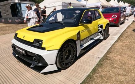 Τα ηλεκτρικά που «έκλεψαν» την παράσταση στο Goodwood Festival 2026 [video]