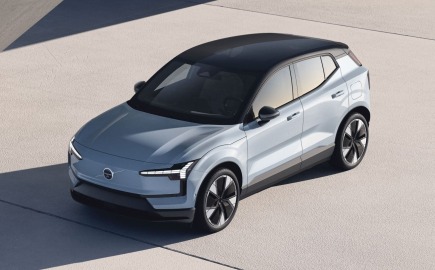 Το Volvo EX30 κατακτά το υψηλού κύρους βραβείο Good Design® Award 2025