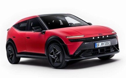 H Hyundai  αποκαλύπτει το Ioniq 3 – Τι προσφέρει το νέο EV