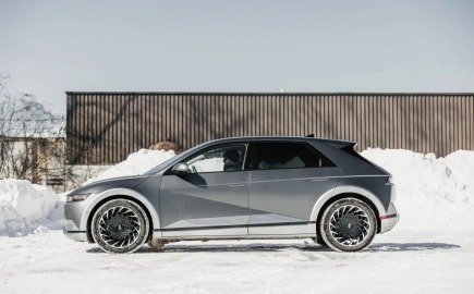 Να γιατί τα ηλεκτρικά αυτοκίνητα είναι ασυναγώνιστα στο χιόνι