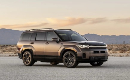 Hyundai Santa Fe EREV: Το SUV που «σκοτώνει» το άγχος αυτονομίας