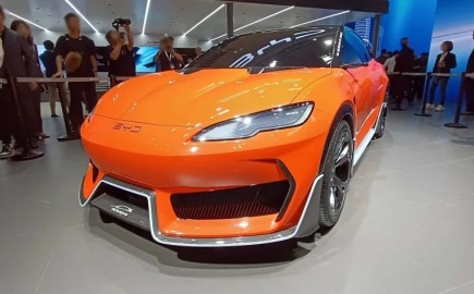 Η BYD ετοιμάζει hot hatch-έκπληξη