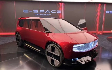 Renault E-Space: Το MPV επιστρέφει και βάζει τα SUV σε δεύτερο πλάνο