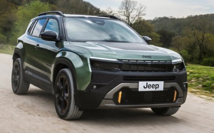 Αποκαλύφθηκε η ανανεωμένη έκδοση του νέου Jeep Avenger