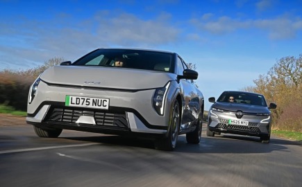 Kia EV4 vs Renault Megane E-Tech: Ποιο ηλεκτρικό hatchback κερδίζει;