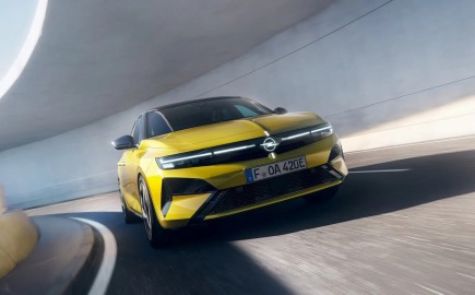Το Opel Astra Electric επιστρέφει πιο δυνατό