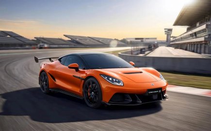 Το BYD Denza Z των 1.582 ίππων προκαλεί την Porsche 911 Turbo S