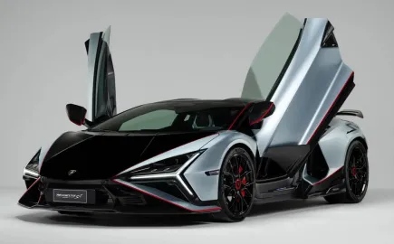 Η νέα PHEV Lamborghini Revuelto SV αποδίδει 1.050 PS και ξεπερνά τα 340 km/h