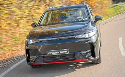 606 PS, τετρακίνηση και Irmscher: Το Leapmotor i C10 δεν παίζει πλέον άμυνα