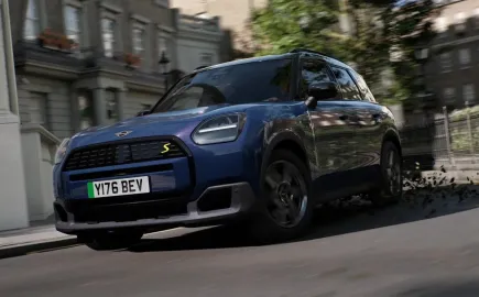 MINI Countryman SE Midnight Edition: Περισσότερη δύναμη και εξοπλισμός