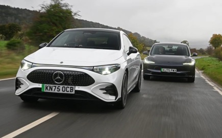 Tesla Model 3 vs Mercedes CLA: Ποιο ηλεκτρικό sedan κερδίζει;
