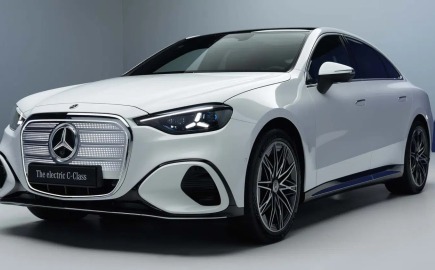 Ηλεκτρική Mercedes C-Class 400 4MATIC: Τιμή, αυτονομία, φόρτιση, όλα όσα πρέπει να γνωρίζετε