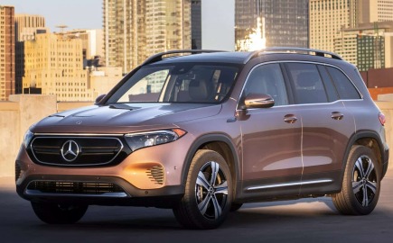 Mercedes EQB: Προειδοποίηση για φόρτιση έως 80% λόγω κινδύνου πυρκαγιάς