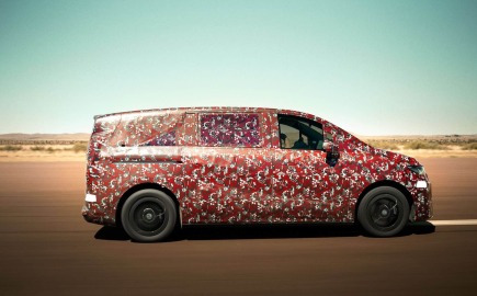 800V πλατφόρμα, 500 km αυτονομία: Το νέο Mercedes VLE δείχνει το μέλλον των ηλεκτρικών βαν