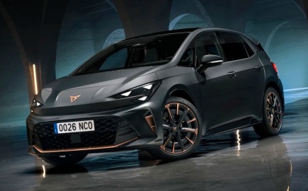 Νέο CUPRA Born 2026: Πάνω από 600 χλμ. αυτονομία και έως 326 PS