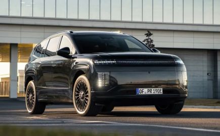 Hyundai Ioniq 9 Calligraphy Black Ink: Ο μαύρος ιππότης