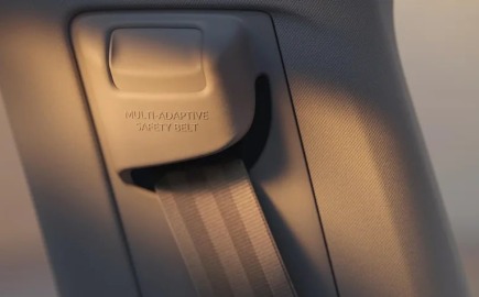 Η Volvo παρουσιάζει επαναστατική ζώνη ασφαλείας με «άπειρες» ρυθμίσεις