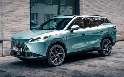 Omoda 7 Noble Tech: Το SUV με την… κινούμενη οθόνη!