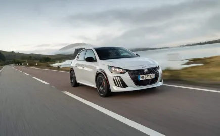 E-208 GTi: Ακατέργαστο ταλέντο
