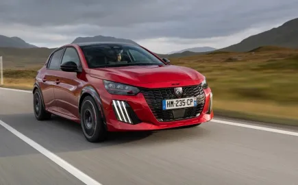 Νέο Peugeot E-208 GTi 2026: Το χαμόγελο γύρισε ξανά