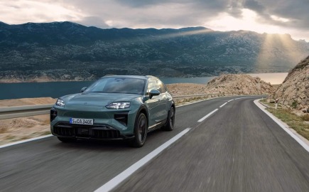 Porsche Cayenne Turbo Electric 2026: «Ξυρίζει» με 1.156 PS! [video]