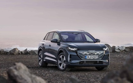 Το Audi Q4 e-tron αναβαθμίζεται: Περισσότερη αυτονομία, ταχύτερη φόρτιση και αμφίδρομη φόρτιση