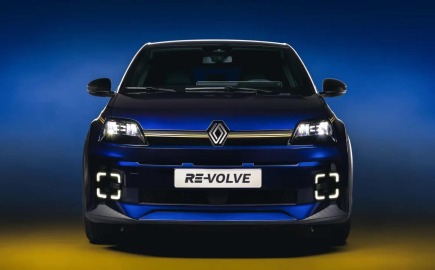 Το νέο Renault 5 Bleu d’Or αποτίει φόρο τιμής στο εμβληματικό Clio Williams