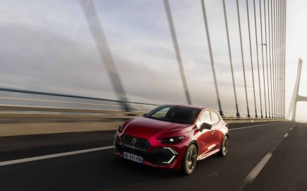 Η νέα 6η γενιά του Renault Clio στην Ελλάδα από €20.900 – Δείτε εκδόσεις και τιμές