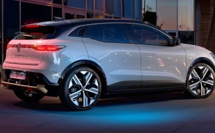 Νέο Renault Megane E-Tech Electric 2026: Μεγαλύτερη αυτονομία, νέες μπαταρίες και σπορ εμφάνιση