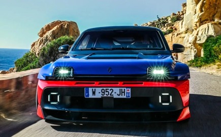 Renault 5 Turbo 3E: Κινητήρες στους τροχούς, 555 ίπποι και τεχνολογία που δεν έχουμε ξαναδεί