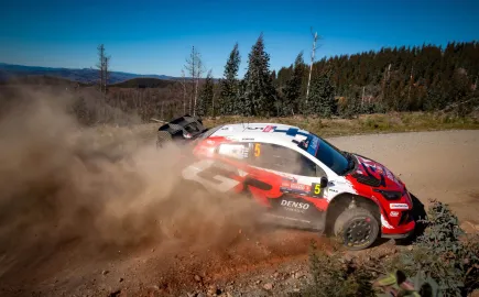 Η ομάδα TOYOTA GAZOO Racing γιορτάζει τον 10ο τίτλο της